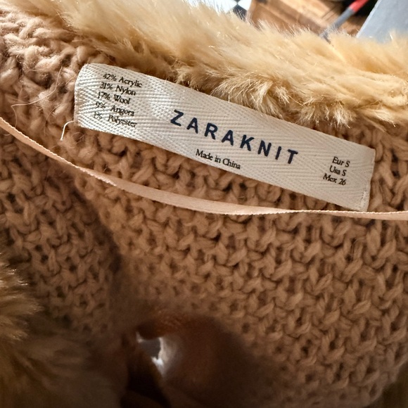 Zara knit Women's Tan Cable Knit Sweater with Faux Fur Collar - Picture 4 of 4